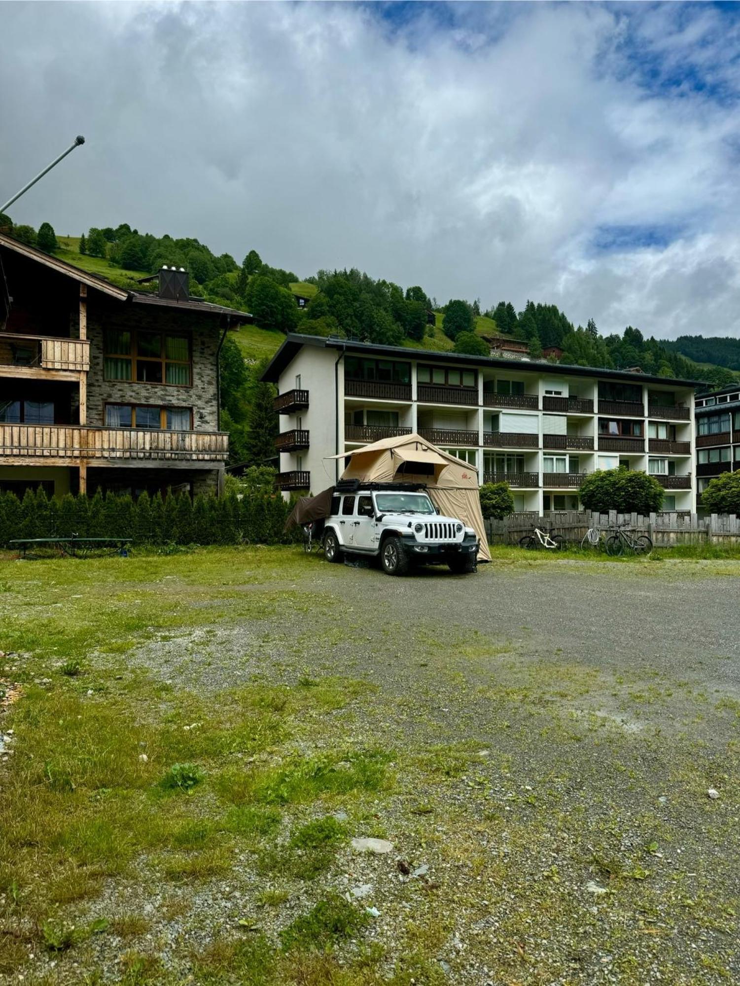 Skill Mountain Lodge - Ski Und Bike Hostel Im Sommer Mit Joker Card Saalbach-Hinterglemm Exterior foto